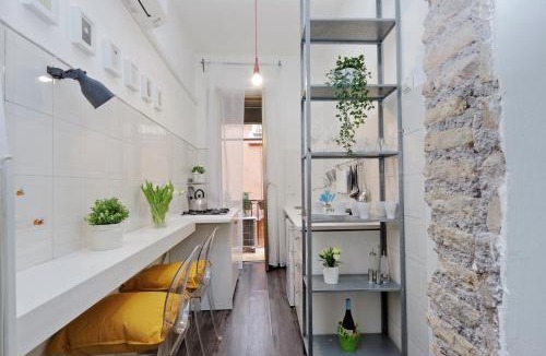 Monti Apartment | Urbana Delicious Flat