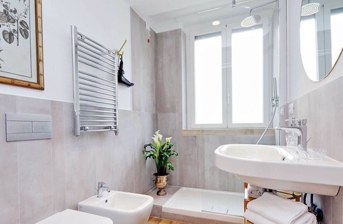 Sallustiano House | Vacation Home in Rome with 1 bedrooms sleeps 4
