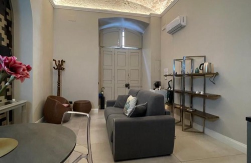Vasto Apartment | Vascioloft70 Mitilini Central Station