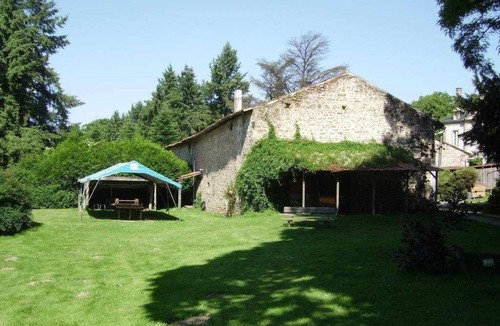 Saint-Pardoux House | Vauguenige group gite