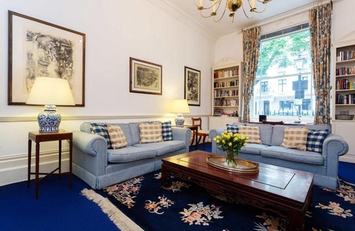 Bayswater Apartment | Veeve - Queen's Gardens Flat