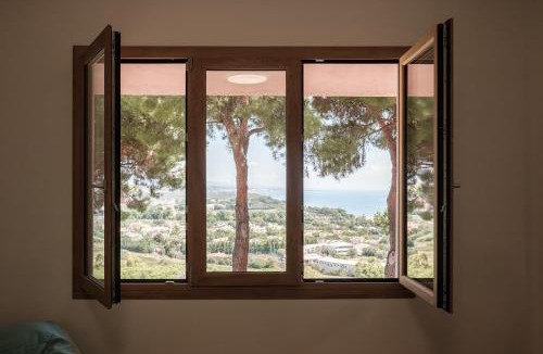 Copanello Apartment | Verde Acqua boutique flat vista mare