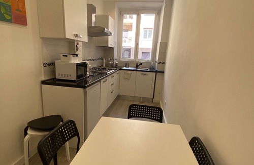 San Giovanni Apartment | Very bright apartment near the Colosseum, metro A two minutes walk away
