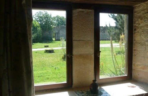 Champagne-le-Sec Cottage | Very QUIET SINGLE-STORY VACATION RENTAL, 35 min from FUTUROSCOPE
