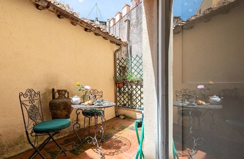 Rione V Ponte Apartment | Vetrina | Terrace in Piazza Navona!