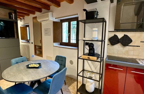 Verona City Centre Apartment | Vicoletto4-Centro storico Verona con Parking