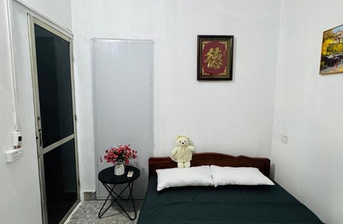 Dong Da Bed & Breakfast | Viet Stay Pho Chua Lang 2 - Campus View Home