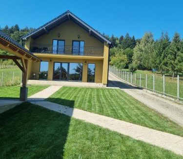 Vulcan House | Vila Lac