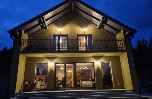 Vulcan House | Vila Lac
