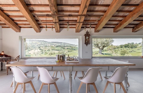 Colle San Valentino Villa | Villa Aga, farmhouse nestled in the Marche hills