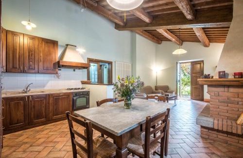 Castiglione d'Orcia Villa | Villa Agriturismo Il Pratone