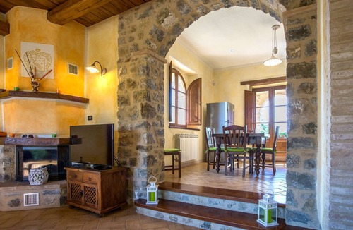 Seggiano House | Villa al Sole by Interhome