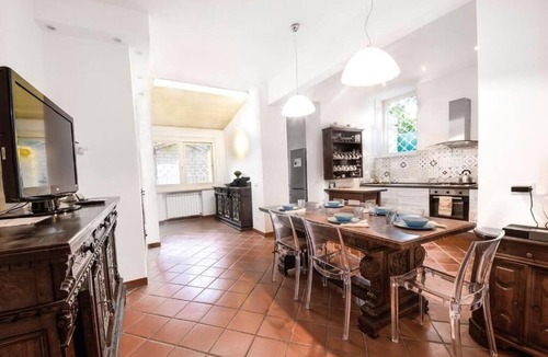 Lake Bracciano Villa | Villa Amalia Augusta with swimming pool