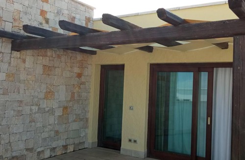 Trani House | Villa Amarilla