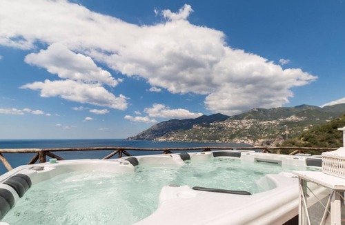 Maiori Villa | Villa Angel, Relaxing Sea Villa Near the Beach, maxi jacuzzi, views and parking