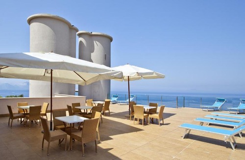 Marina di Puolo Hotel | Villa Angelina