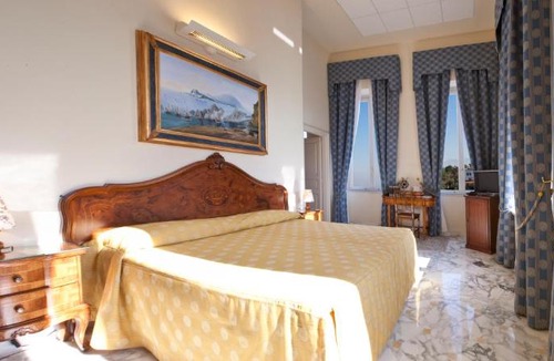 Marina di Puolo Hotel | Villa Angelina