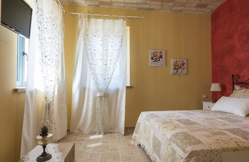 Corridonia Villa | Villa Anita, framed in the rolling hills of the Le Marche