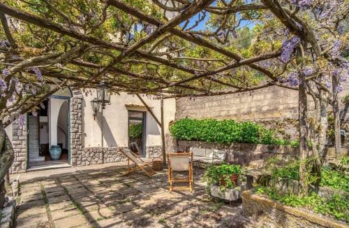 Schiazzano Villa | Villa Aragona Historic Villa with Views and Guest services by Feeling Italy
