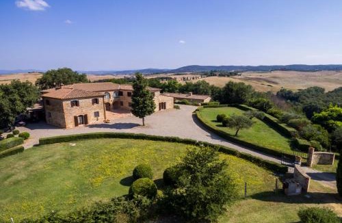 Trequanda Villa | Villa Asciano 20 by Mmega