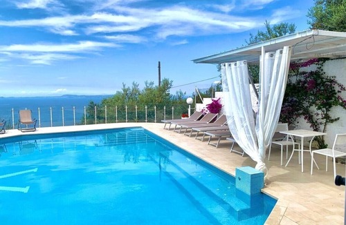 Schiazzano Villa | Villa Bionda, with sea views and private pool