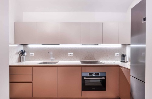 Quartiere III Pinciano Apartment | Villa Borghese: Quiet, Renovated Retreat with WiFi, AC, Patio – Palm House 2
