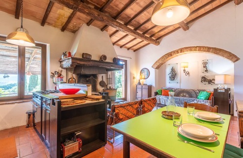 Murlo Villa | Villa 'Casa Alta Esclusiva' with Private Pool, Private Terrace and Wi-Fi