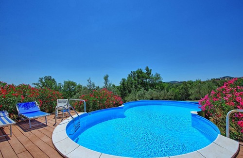 Montepulciano Villa | Villa Corolle - Country House with private swimming pool in Montepulciano, Orcia Valley, Tuscany