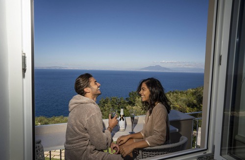 Anacapri Apartment | Villa DAlessandro Tatiana private apartment and private hot jacuzzi