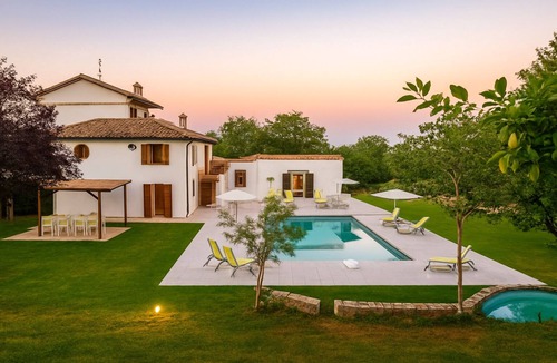 Mosciano Sant'Angelo Villa | Villa Denise – Cozy Winter Escape with Fireplace in Abruzzo near Teramo