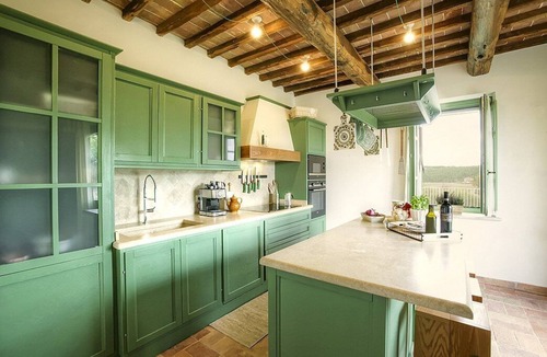 Il Poggio Villa | Villa Edesia: A characteristic and welcoming three-story villa surrounded by meadows and by green hills, with Free WI-FI.