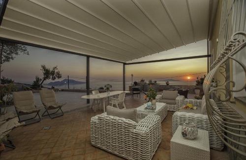 Sant'Agata sui Due Golfi Villa | Villa Ferrara