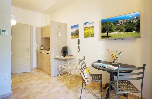 Camerano House | Villa Gens Camuria