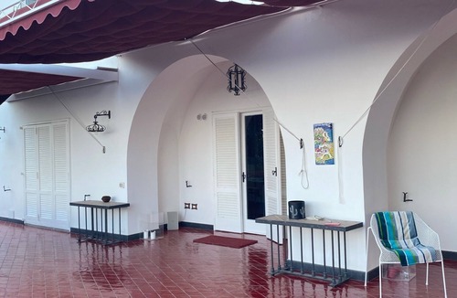 Marina Piccola Villa | Villa in the Mediterranean tradition with high craftsmanship research