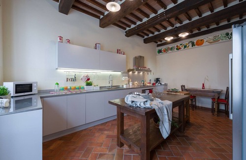 Umbertide House | Villa in Umbria with Saltwater Pool
