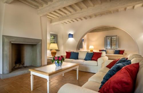 San Casciano dei Bagni Villa | Villa Lucarella with pool, Air Con - San Casciano dei Bagni