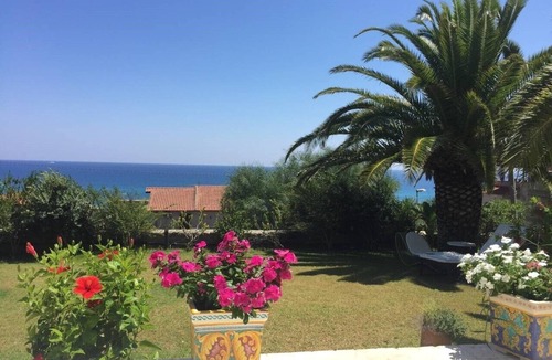 Brancaleone Marina Villa | VILLA MARE PANORAMICA