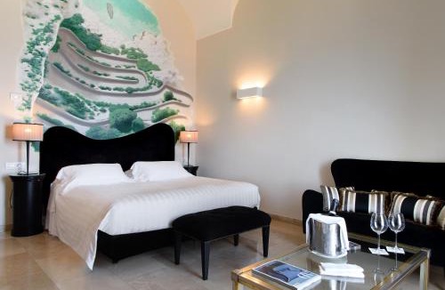 Marina Grande Hotel | Villa Marina Capri - Preferred Hotels & Resorts