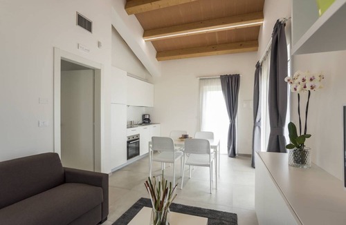 Notaresco House | VILLA MILLI- Gran Sasso apartment