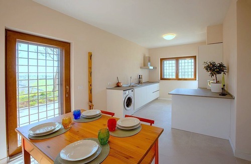 Belvedere Ostrense House | Villa Monteluce A: A welcoming apartment that is part of an ancient country house surrounded by meadows and by green hills, with Free WI-FI.