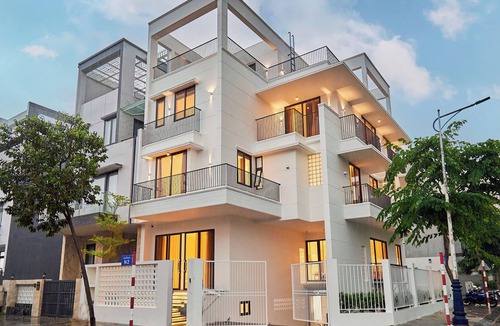 An Phu Villa | Villa Mystery Riverside 8 Bedrooms