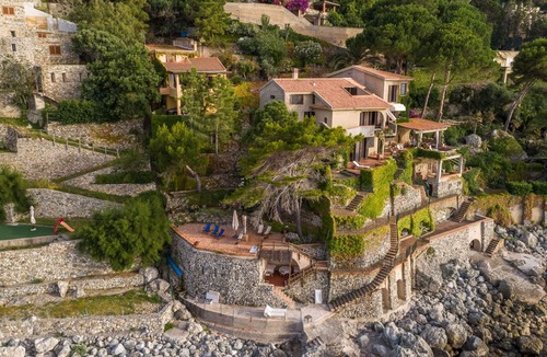Scilla Villa | Villa overlooking the sea with private access