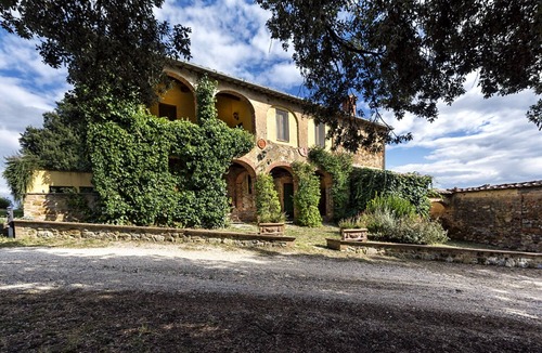 Trequanda Villa | Villa overlooking the vineyards
