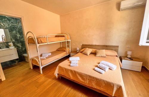 Mondragone House | Villa Perla Del Mare