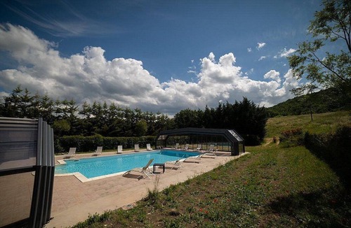 Trivigno Villa | Villa Petruzia: A spacious and welcoming two-story residence surrounded by the greenery and facing the Dolomiti Lucane mountains, with Free WI-FI.