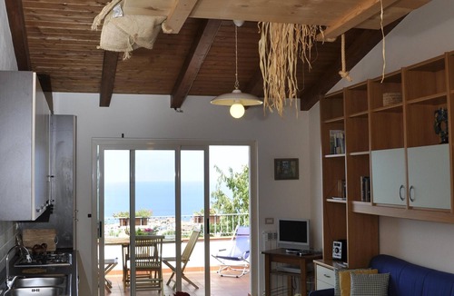 Santa Domenica Villa | Villa Pettinato, a beautiful villa on the Tyrrhenian coast