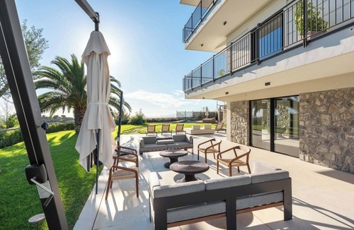 Schiazzano Villa | Villa Poggio Di Luce - Luxury with Heated Pool