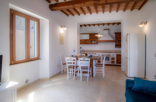 Rio Marina Villa | Villa Porticciolo has an heartbreaking view.