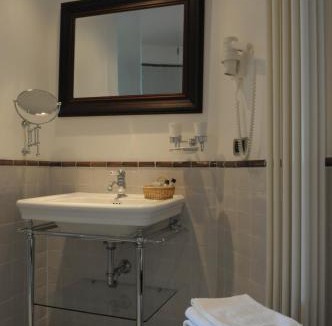 Historical Downtown Salerno Hotel | Villa Poseidon -Boutique Hotel-