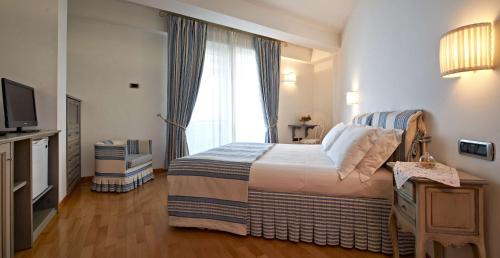 Historical Downtown Salerno Hotel | Villa Poseidon -Boutique Hotel-